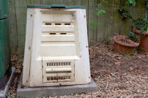 Stripped down to its simplest form, this worm farm should now last