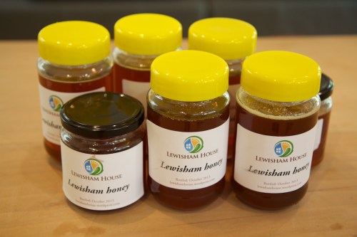 The final haul - 2.5L of lovely home-made honey.