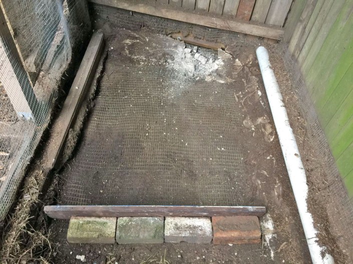 Clearing back down to the chicken wire base.